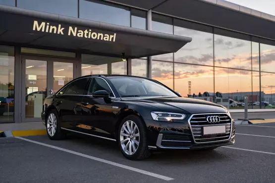 Бизнес трансфер в аэропорт на Audi A8
