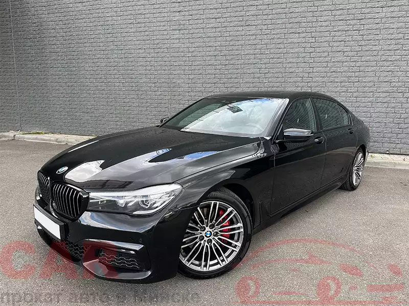 BMW 740i